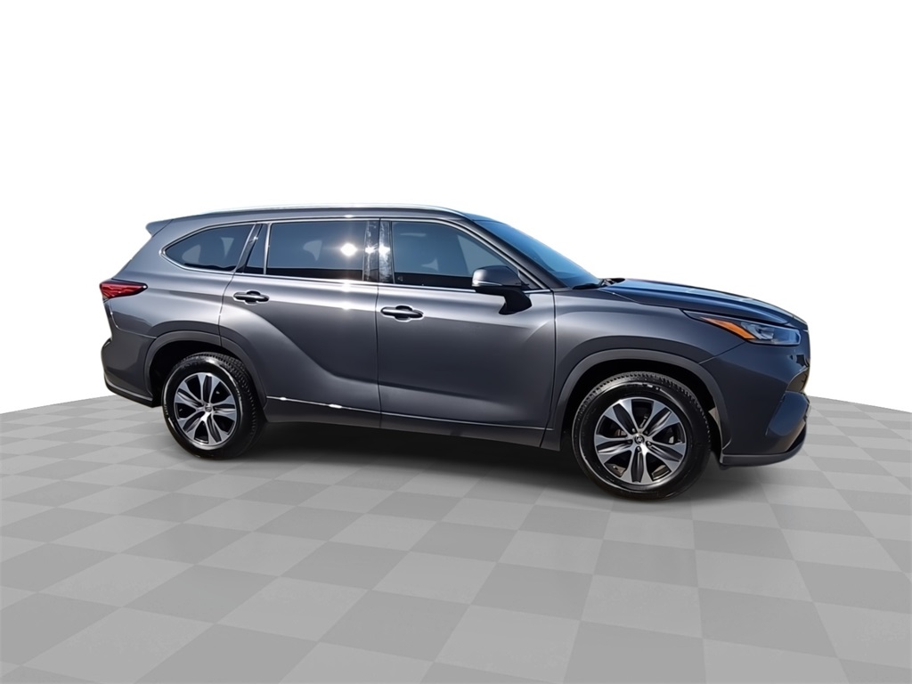2020 Toyota Highlander XLE photo 5