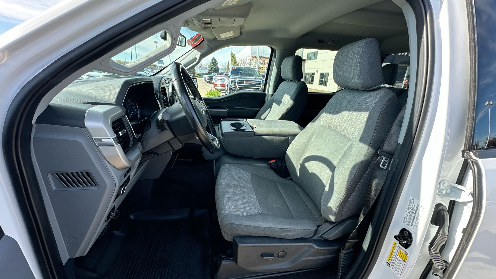 2022 Ford F-150 XLT photo 18