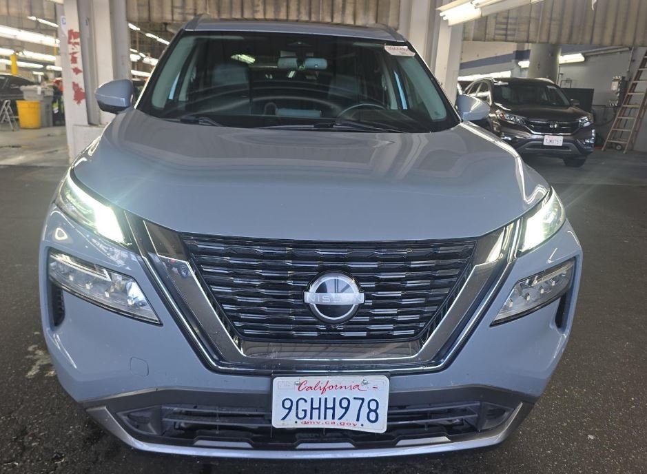 Used 2023 Nissan Rogue SL with VIN 5N1BT3CA2PC848021 for sale in Kansas City