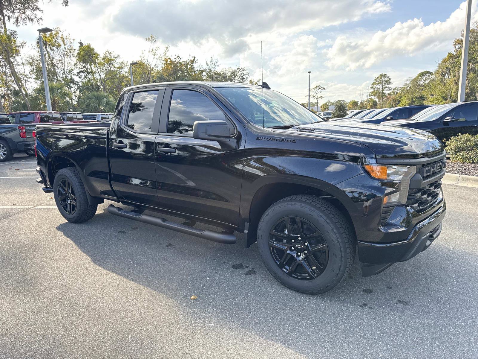 2026 Chevrolet Silverado 1500 Custom's photo