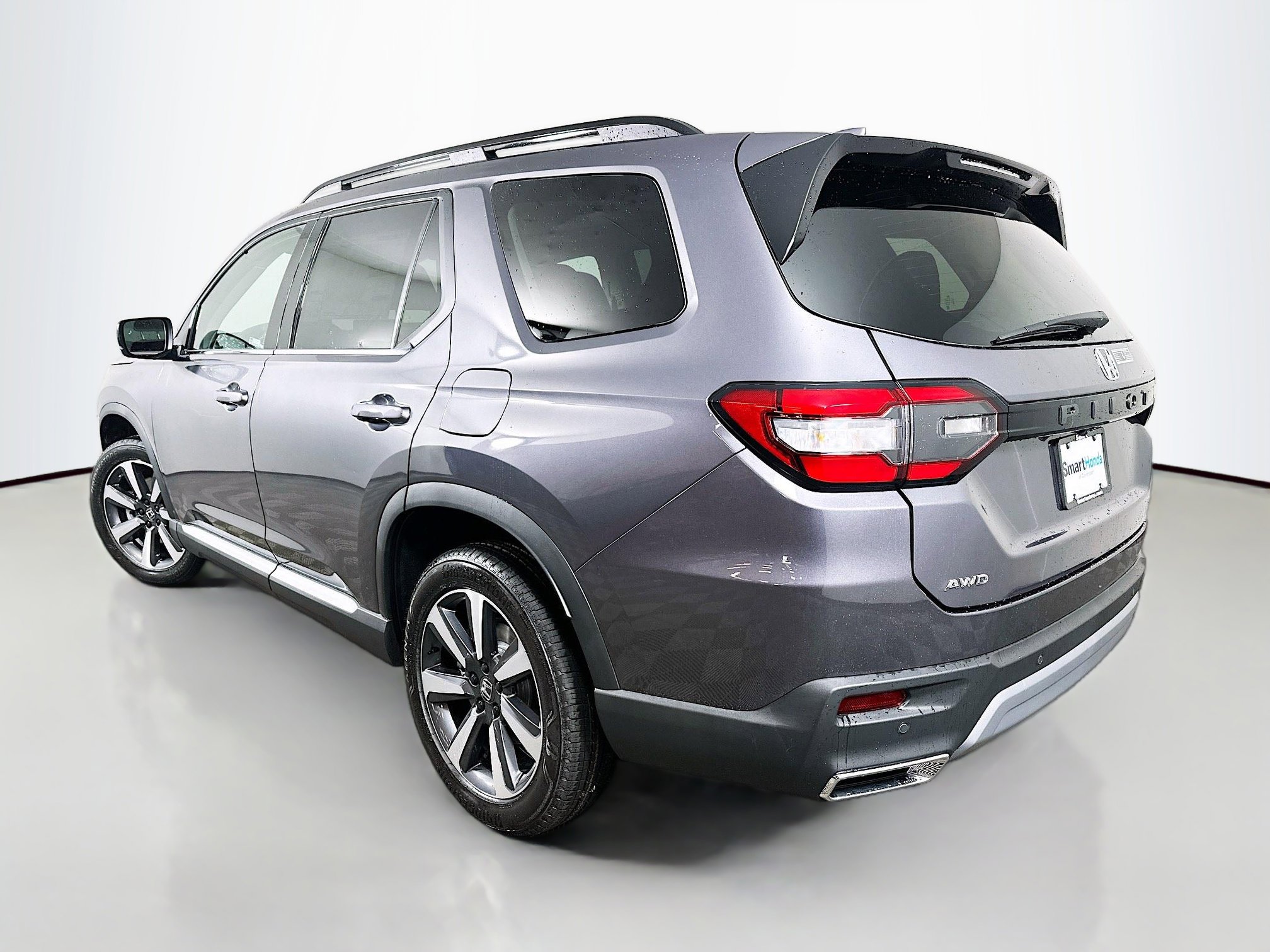 2025 Honda Pilot Touring photo 4