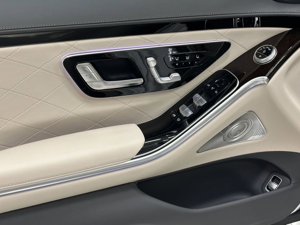 2026 Mercedes Benz S 500 4MATIC photo 9