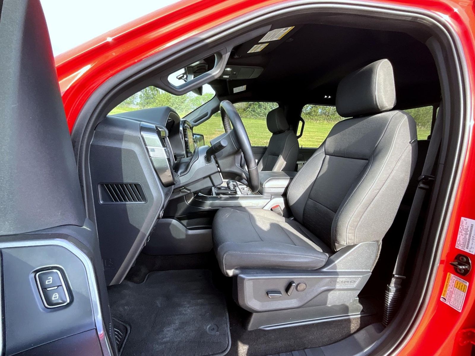 2022 Ford F-150 XLT photo 11