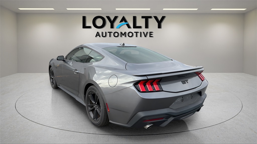 2024 Ford Mustang GT photo 3