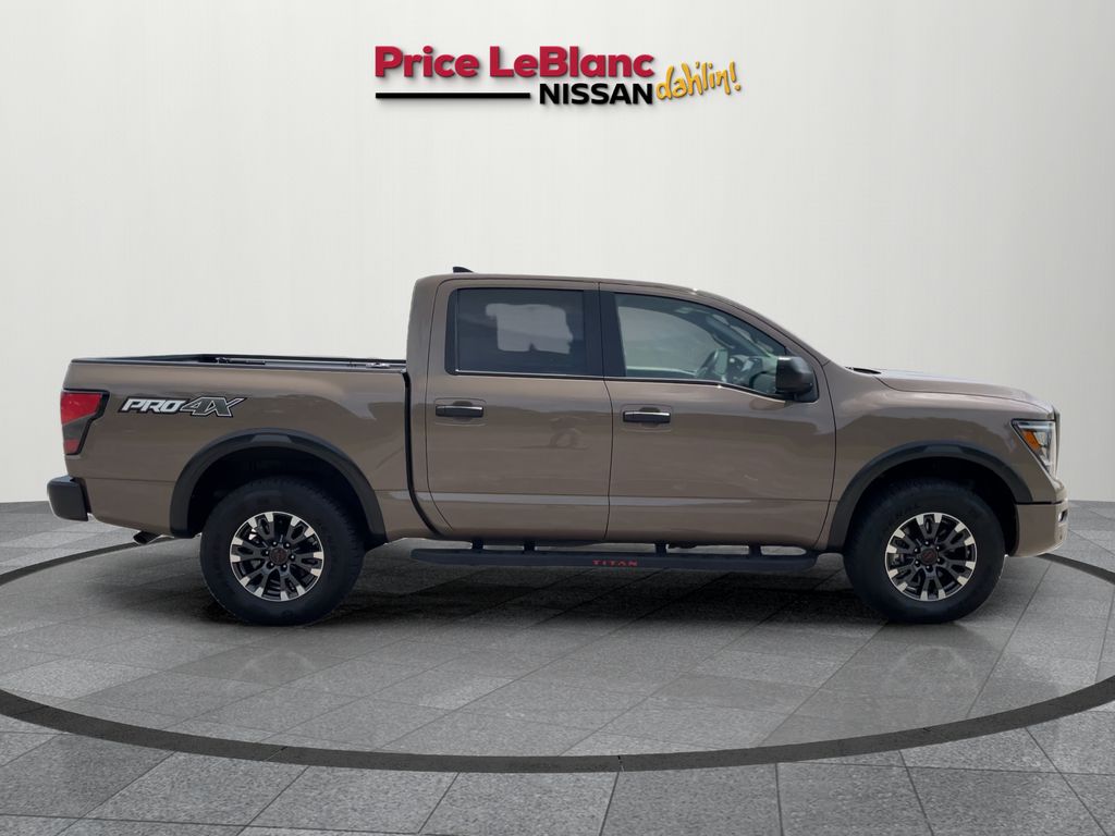 2024 Nissan Titan PRO-4X photo 8