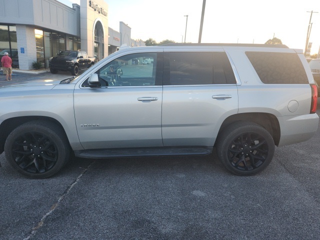 2018 Chevrolet Tahoe LT photo 3
