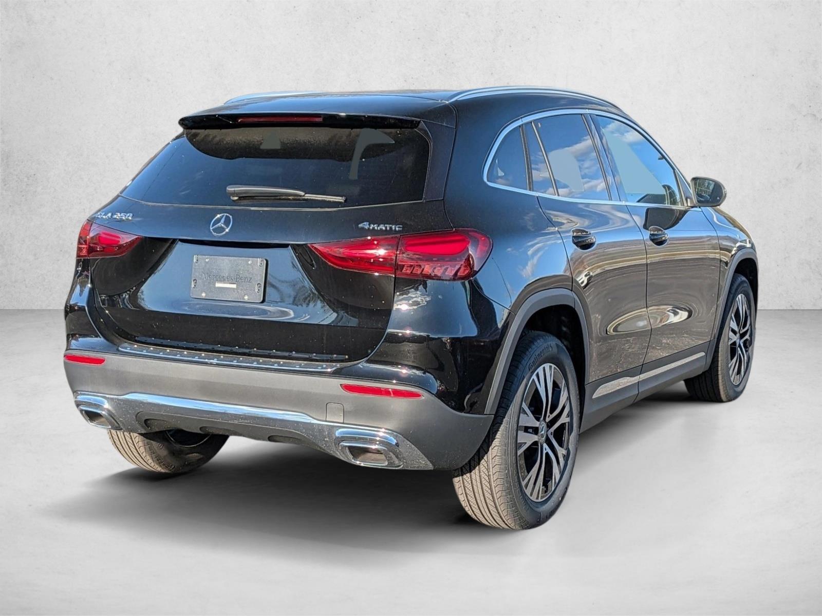 2026 Mercedes Benz GLA 250 4MATIC photo 2