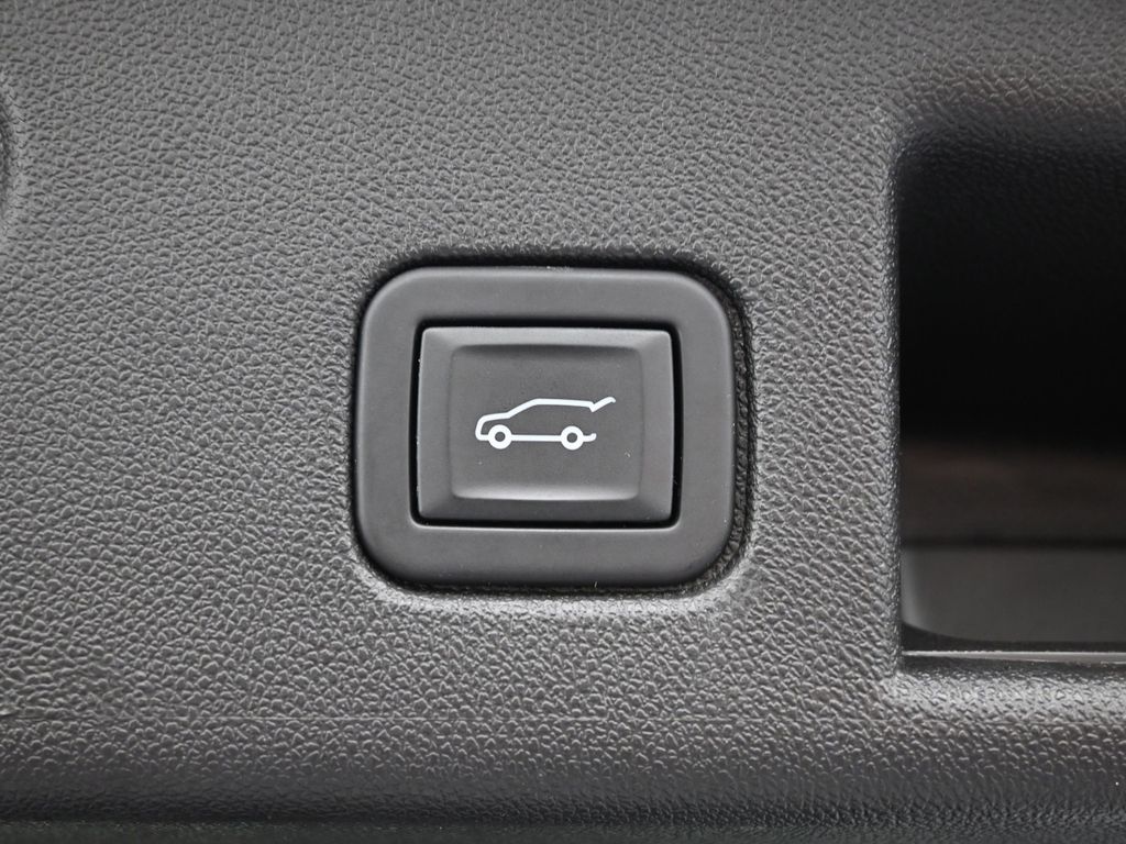 2024 Chevrolet Equinox LT photo 8
