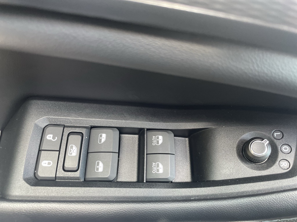2024 Jeep Grand Cherokee Altitude photo 9