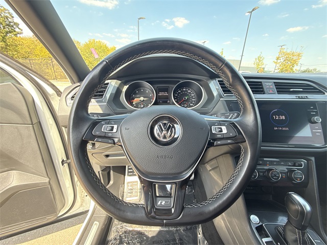2021 Volkswagen Tiguan SE photo 13