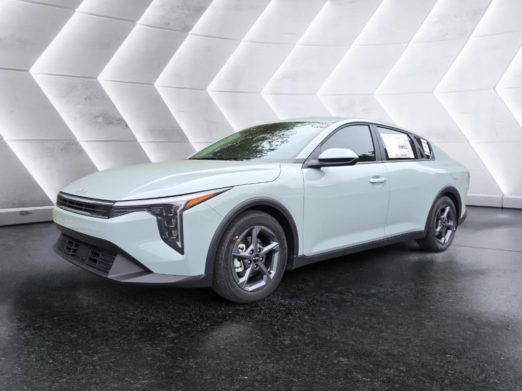 2025 Kia K4 LXS's photo