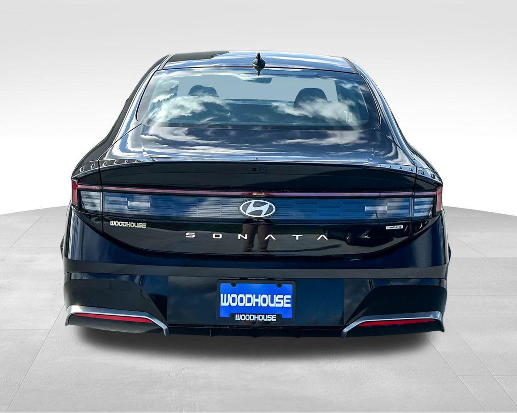 2025 Hyundai Sonata Hybrid SEL photo 6