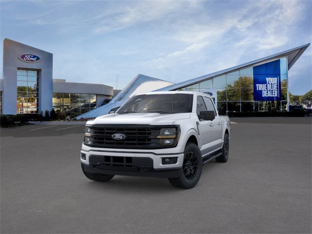 2025 Ford F-150 XLT photo 2