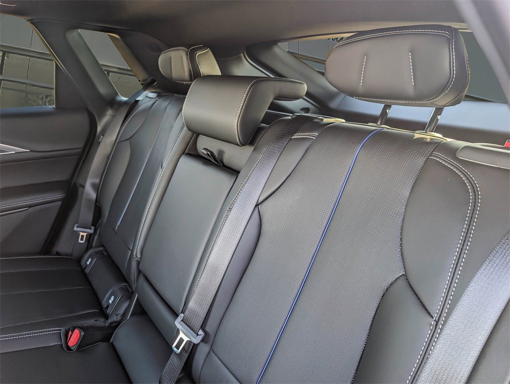 2026 Cadillac Lyriq Luxury photo 17