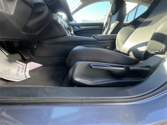2020 Honda Accord LX 1.5T photo 4