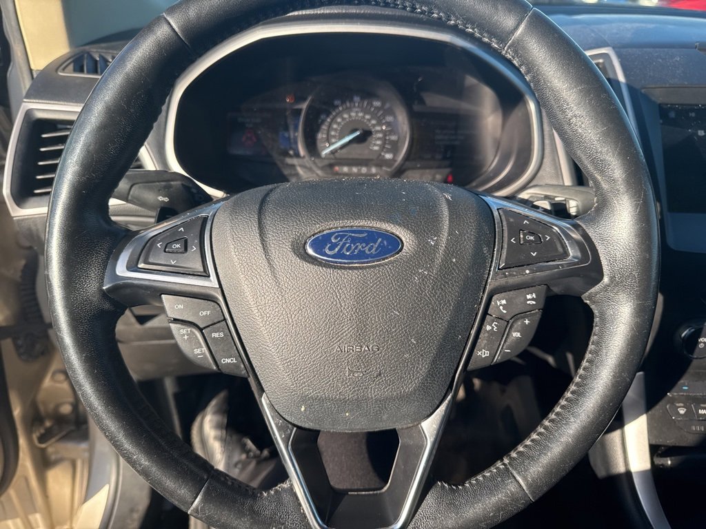2017 Ford Edge SEL photo 24