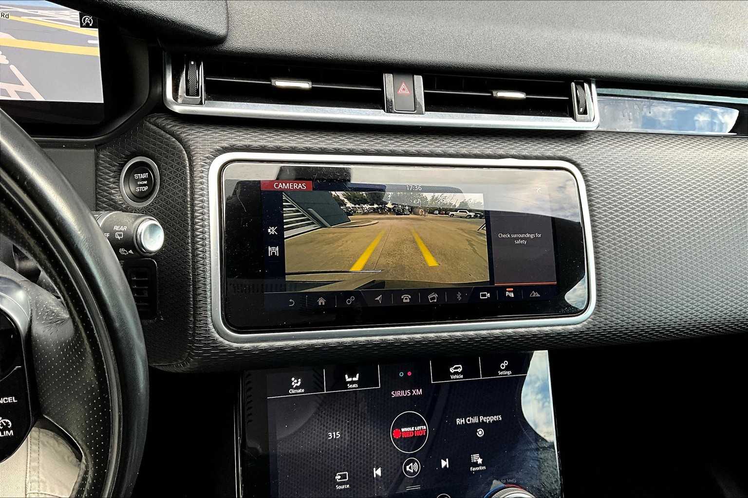 2018 Land Rover Range Rover Velar R-Dynamic SE photo 26