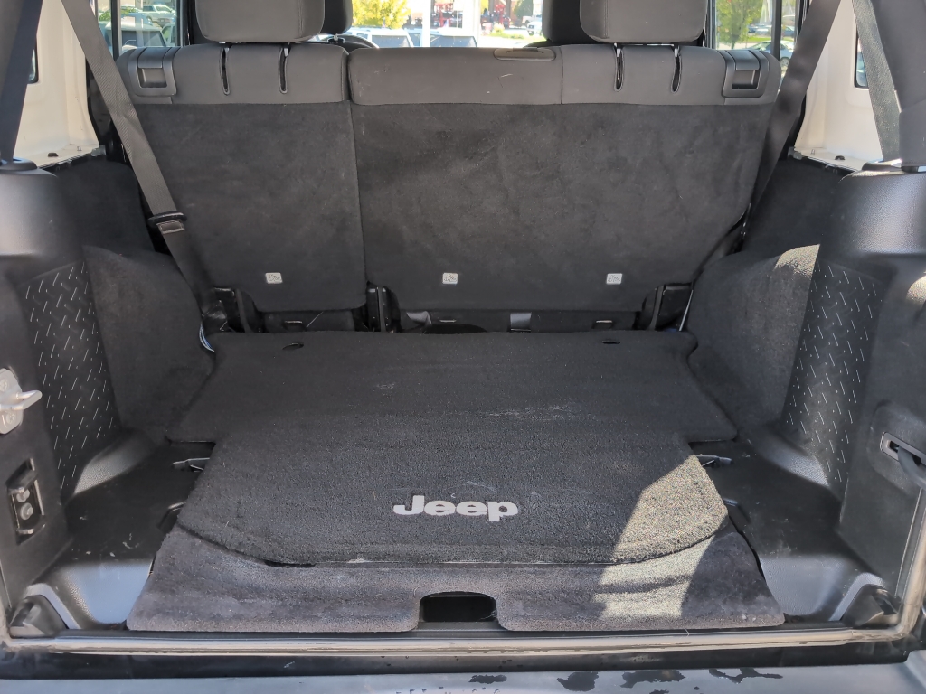 2014 Jeep Wrangler Unlimited Sport photo 24