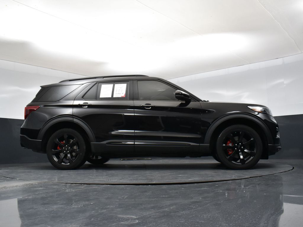 2021 Ford Explorer ST photo 33
