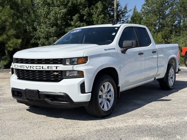 2020 Chevrolet Silverado 1500 Custom photo 3