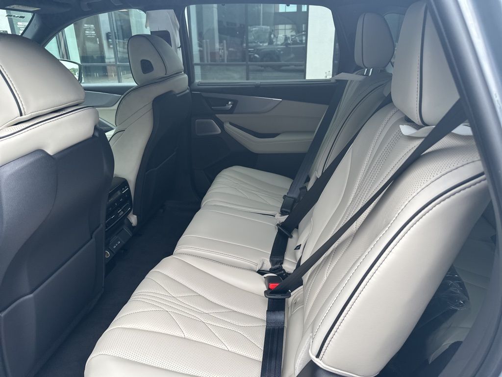 2026 Acura MDX SH-AWD A-Spec Advance photo 15