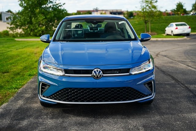 2025 Volkswagen Jetta 1.5T SEL photo 4