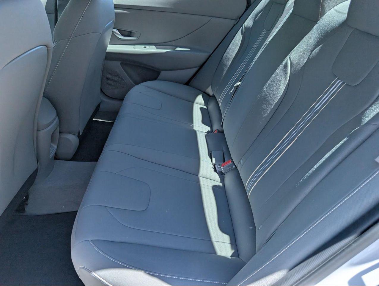 2025 Hyundai Elantra Hybrid Blue photo 19