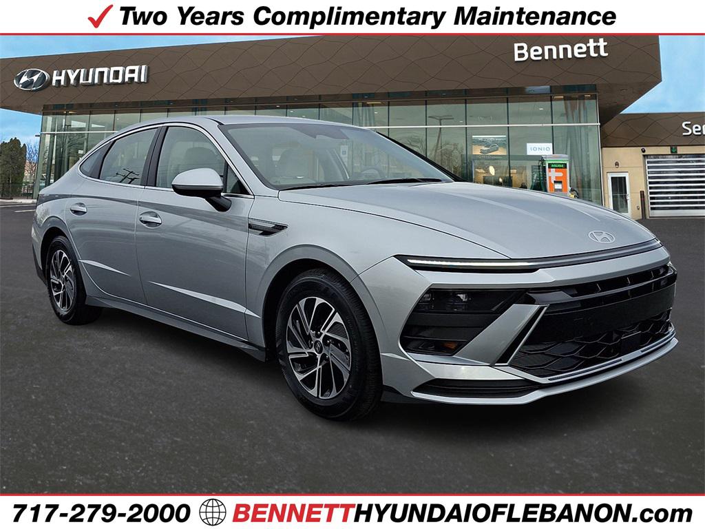 2026 Hyundai Sonata Hybrid Blue's photo