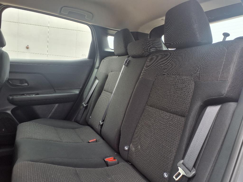 2025 Nissan Kicks S photo 5