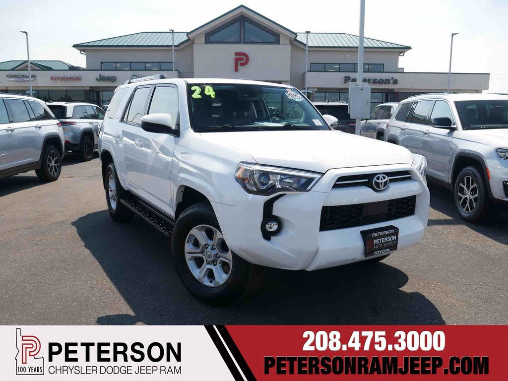 2024 Toyota 4Runner SR5's photo