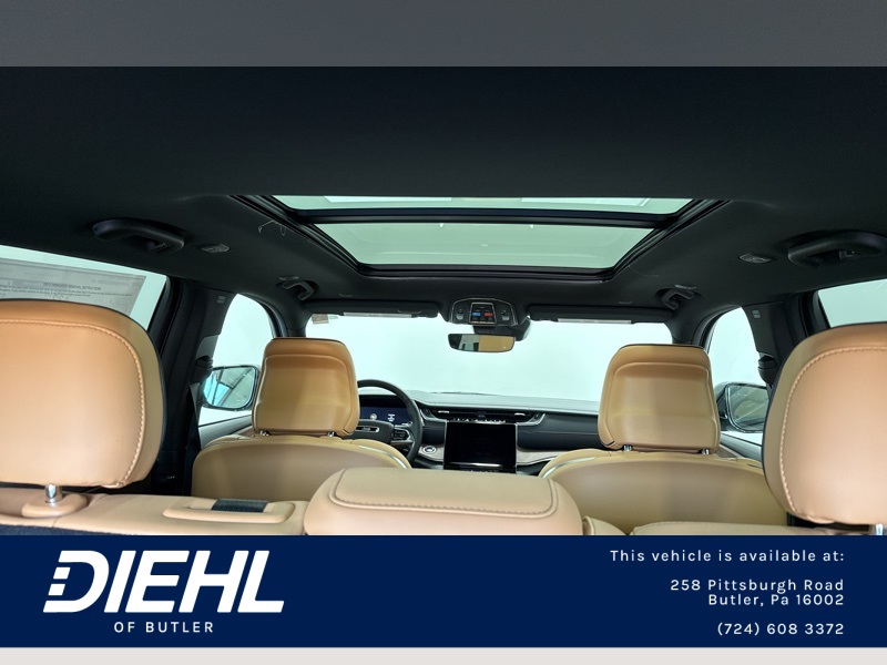 2025 Jeep Grand Cherokee Summit photo 4