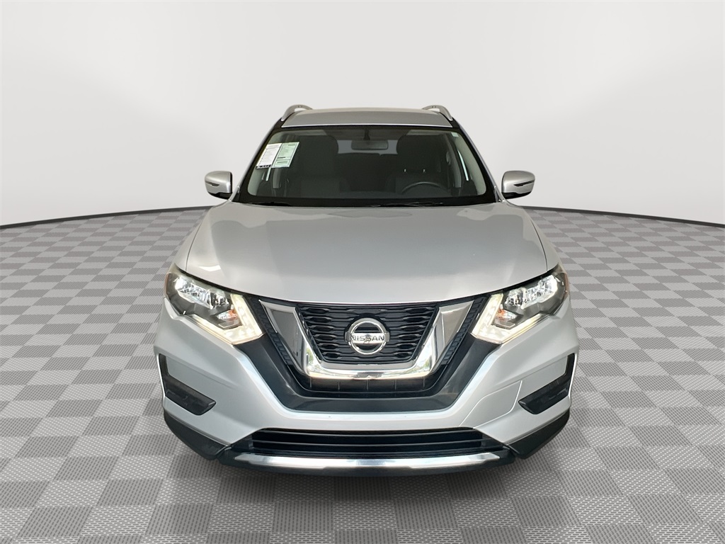 2017 Nissan Rogue SV photo 3