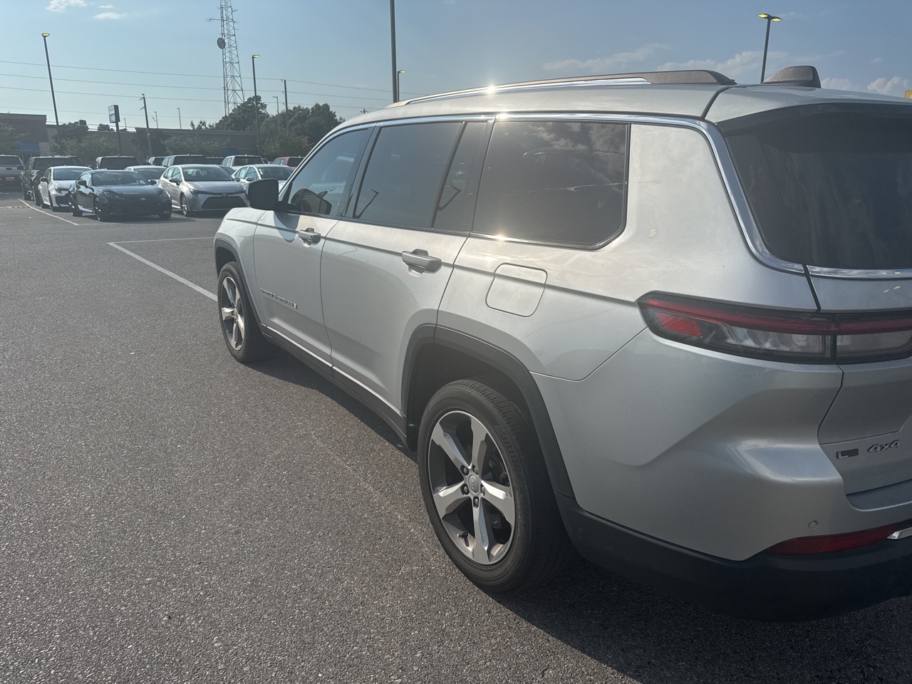 2021 Jeep Grand Cherokee Limited photo 2