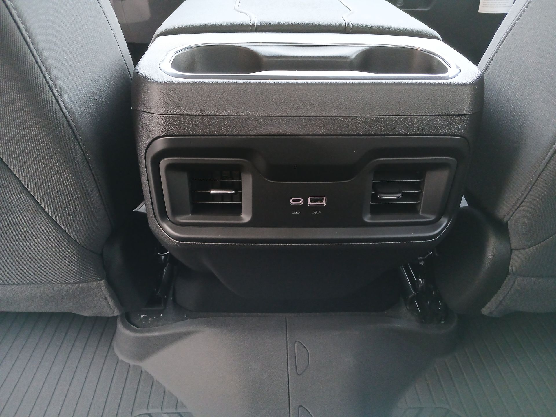 2025 Chevrolet Silverado 1500 LT photo 21