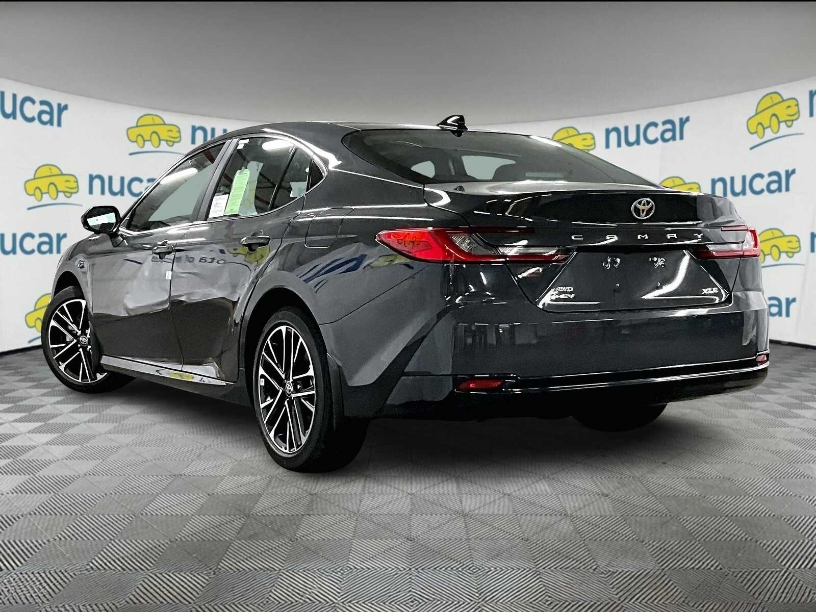 2025 Toyota Camry XLE photo 4