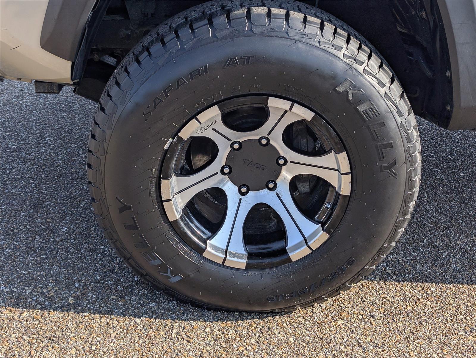 2019 Toyota Tacoma SR photo 10