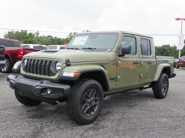 2025 Jeep Gladiator Sport S photo 3