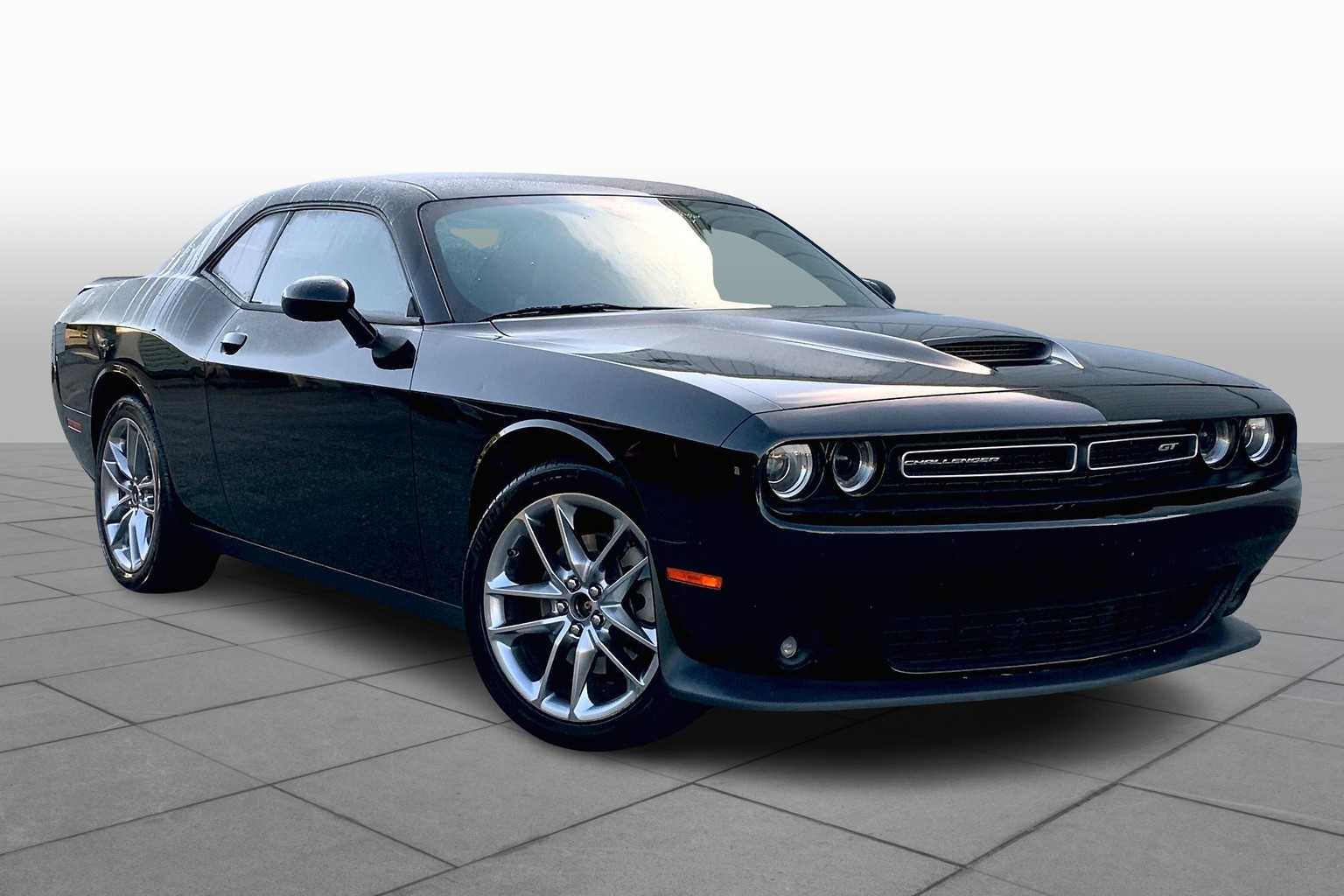 2022 Dodge Challenger GT photo 2