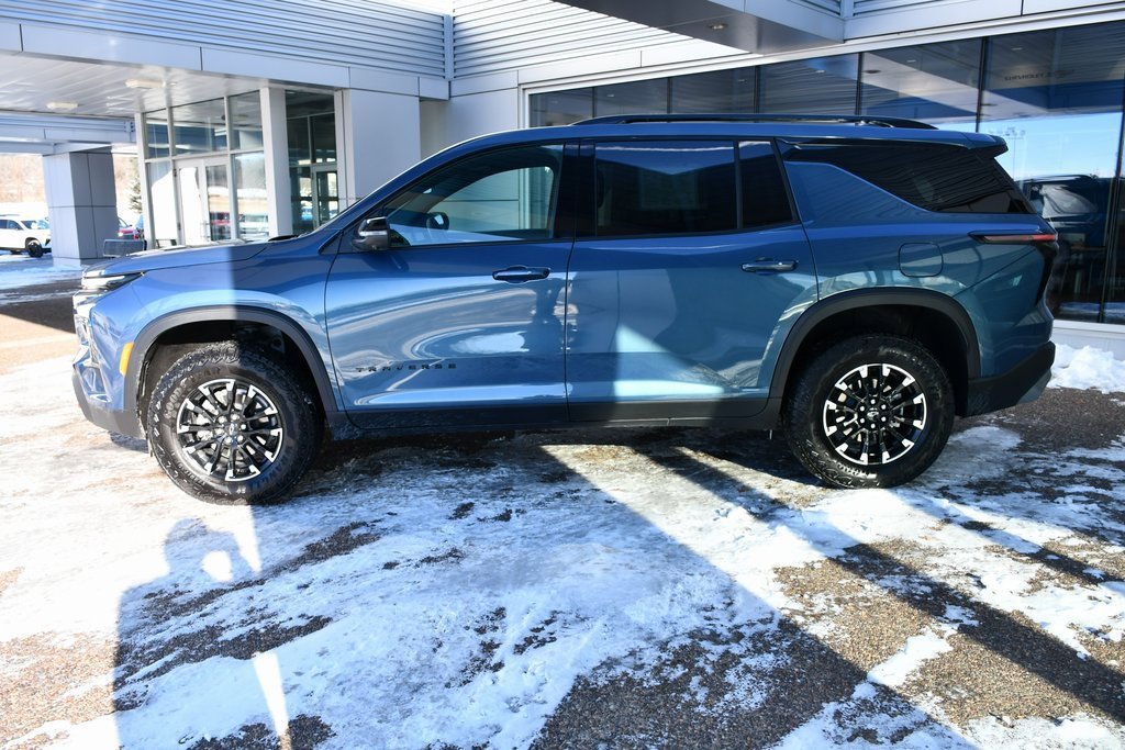 2025 Chevrolet Traverse Z71 photo 3