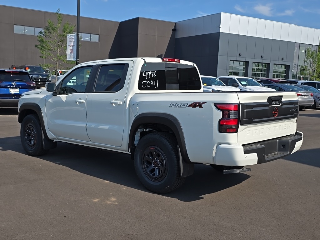 2025 Nissan Frontier Crew Cab PRO-4X photo 4