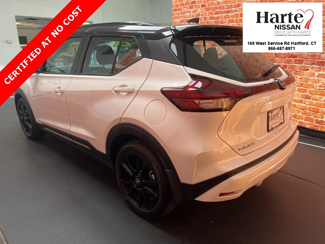 2024 Nissan Kicks SR photo 3
