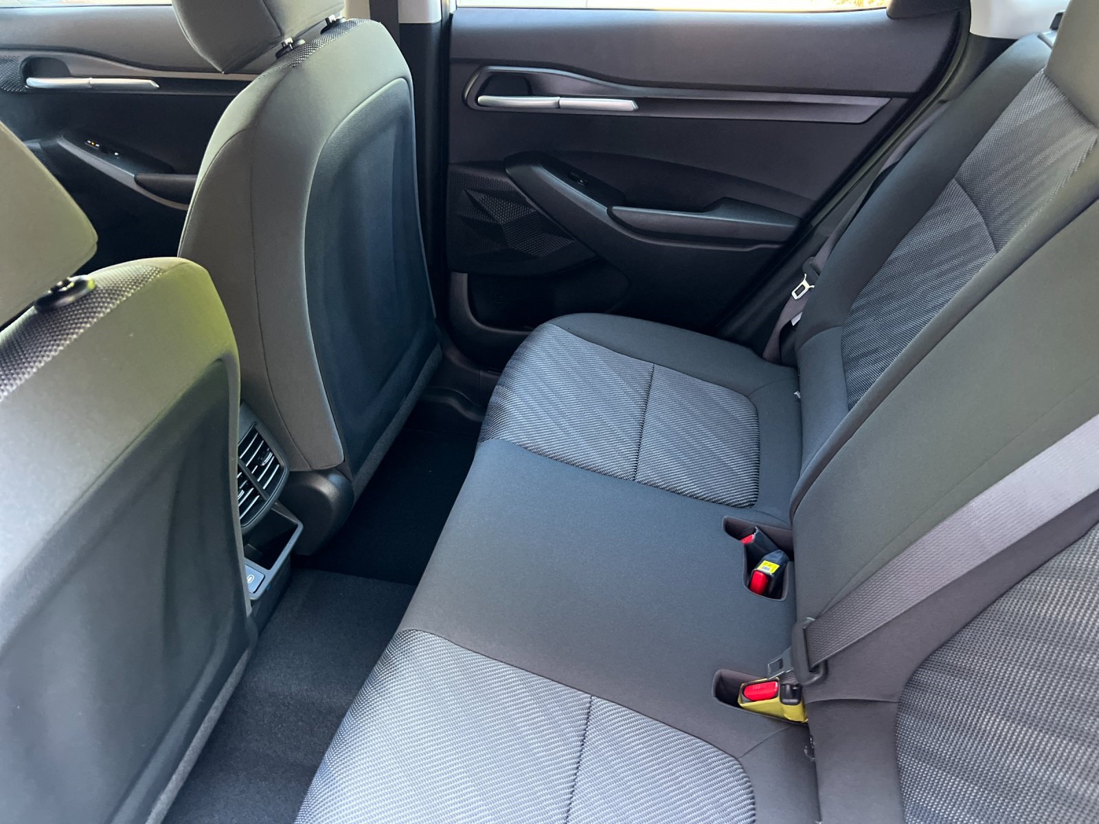 2025 Kia Seltos LX photo 10