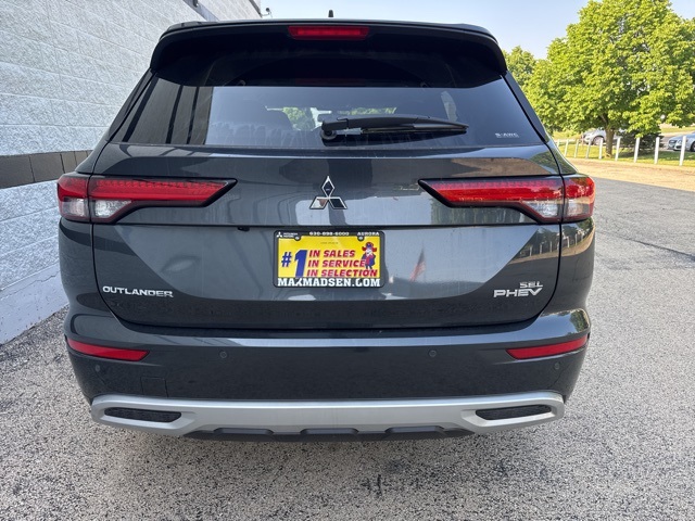 2025 Mitsubishi Outlander PHEV SEL photo 4