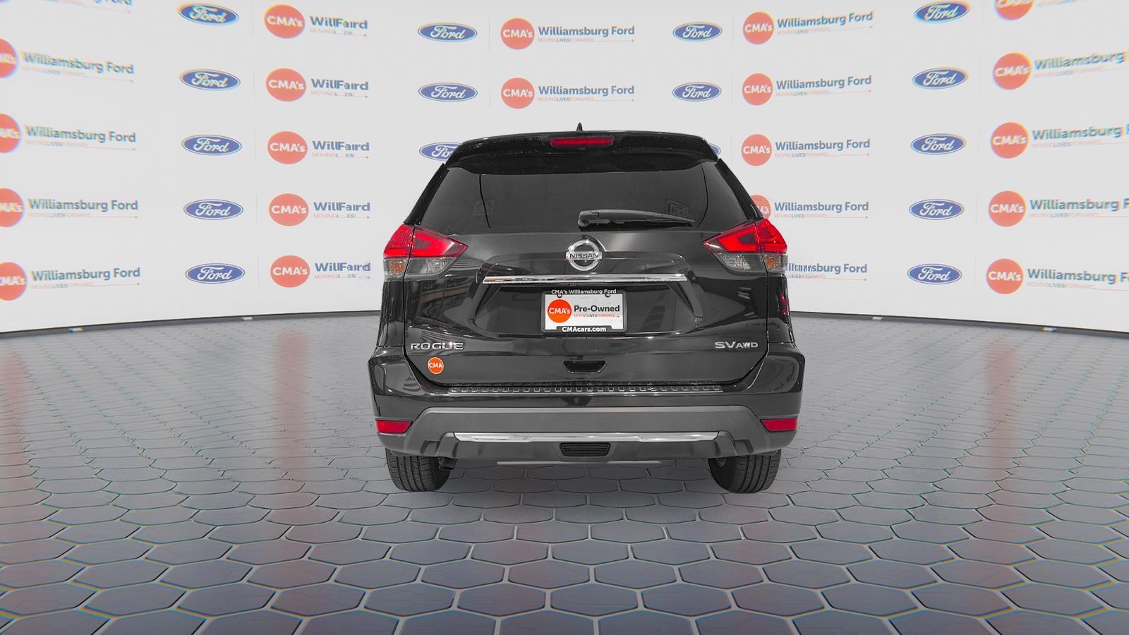 2017 Nissan Rogue SV photo 3