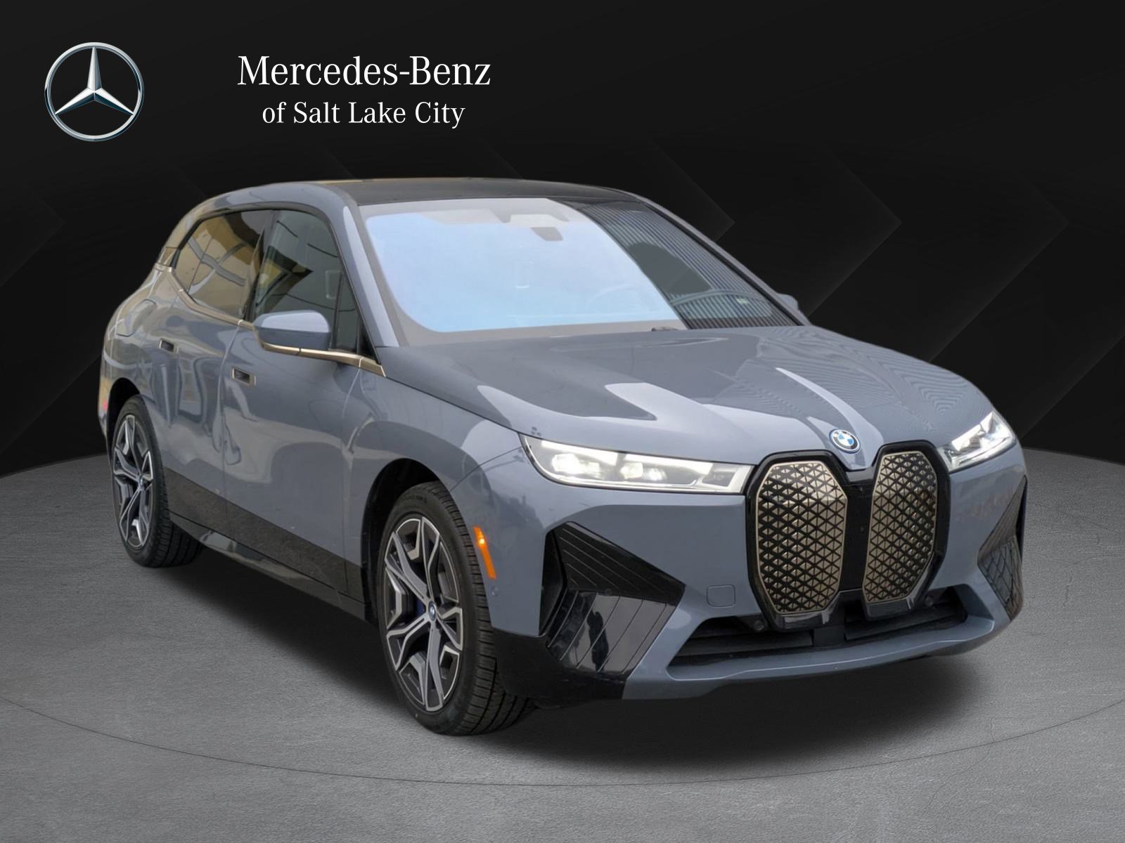 2022 BMW iX Base's photo