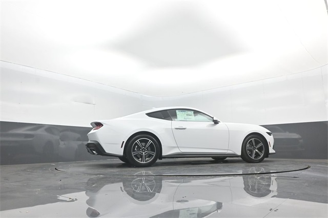 2025 Ford Mustang EcoBoost photo 31