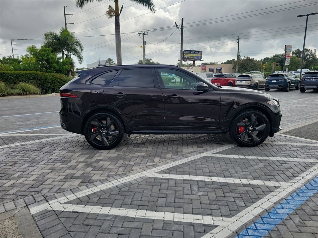 2026 Jaguar F-PACE SVR photo 4