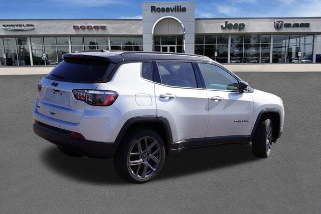 2026 Jeep Compass Limited Altitude photo 2