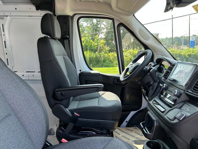 2025 Ram C/V Tradesman photo 18