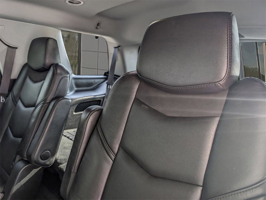 2018 Cadillac Escalade Premium Luxury photo 16